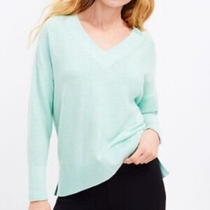 Lou & Grey Double V Sweater XS Pale Pastel Green‎ V-neck 100% Cotton